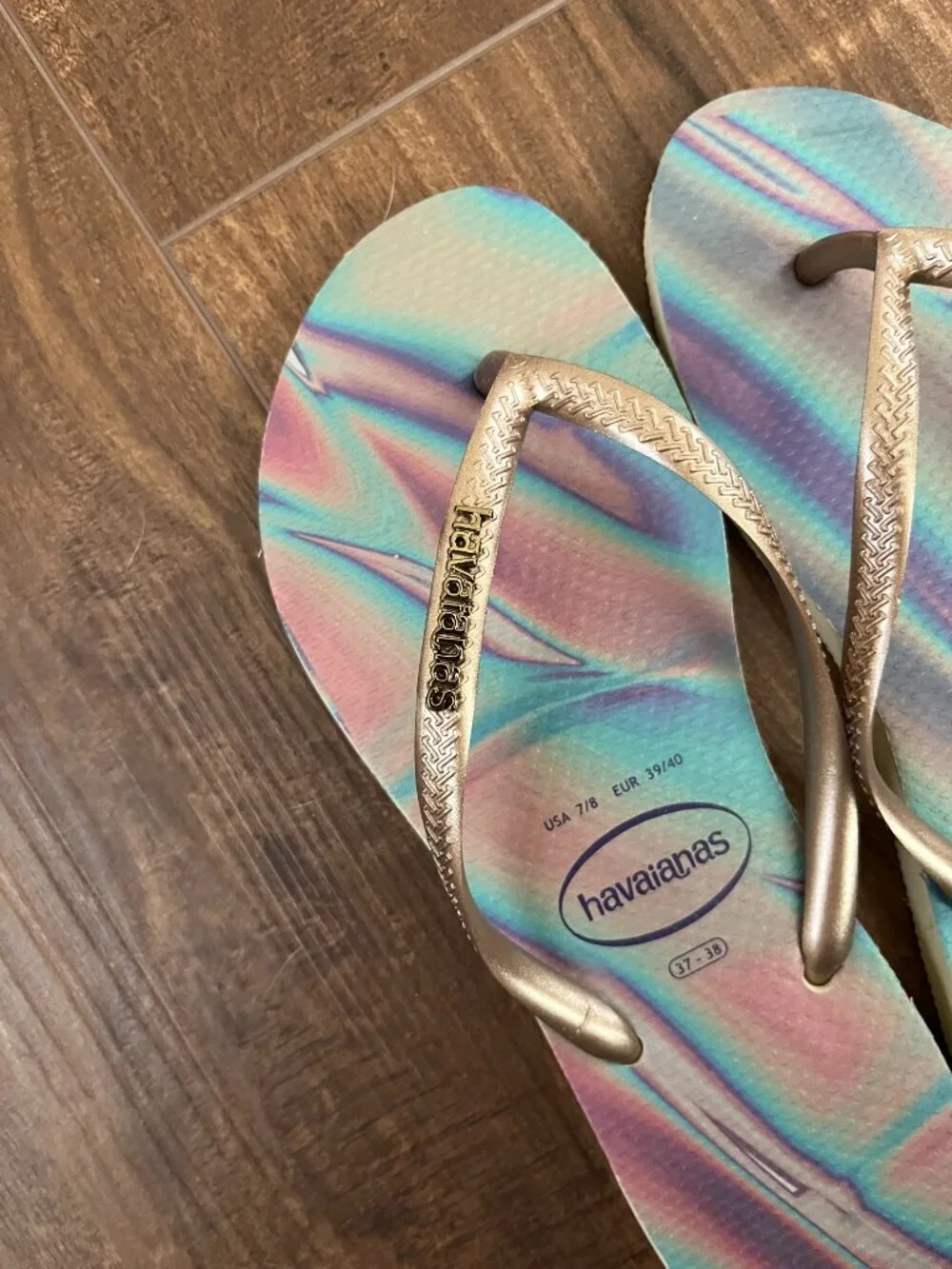 Havaianas Slim Iridescent flip flops oil slick rainbow colorful summer beach